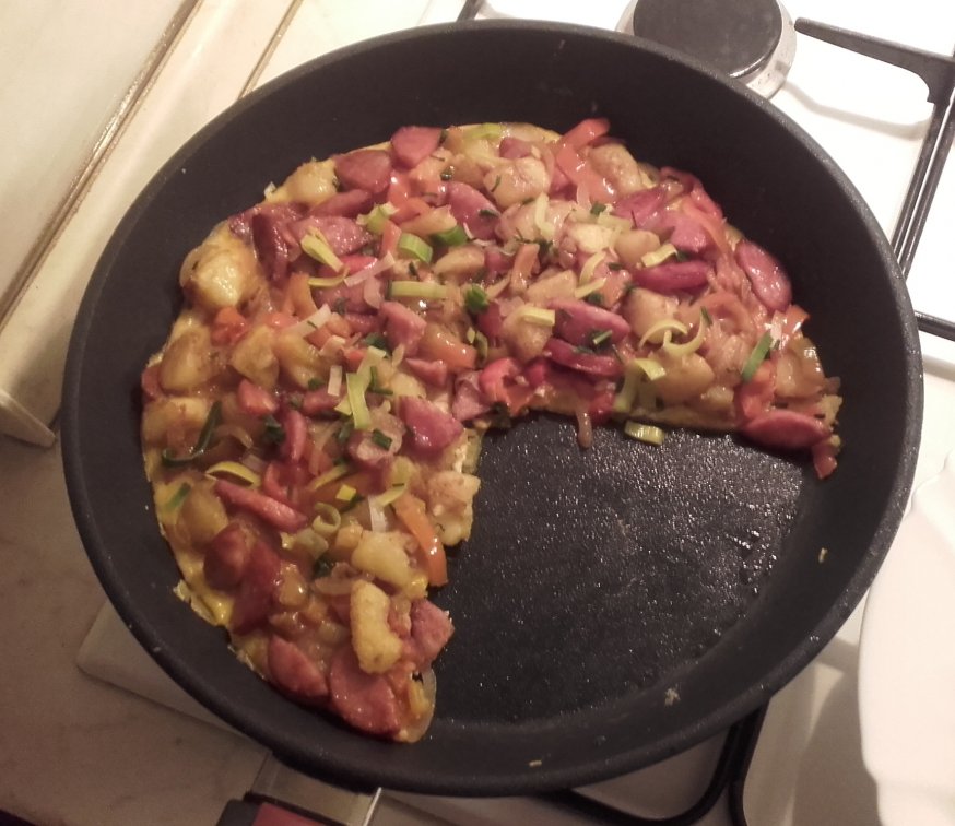 Fotka uživatele Beatrice_s k receptu Vaječná omeleta s brambory, zeleninou a klobásou